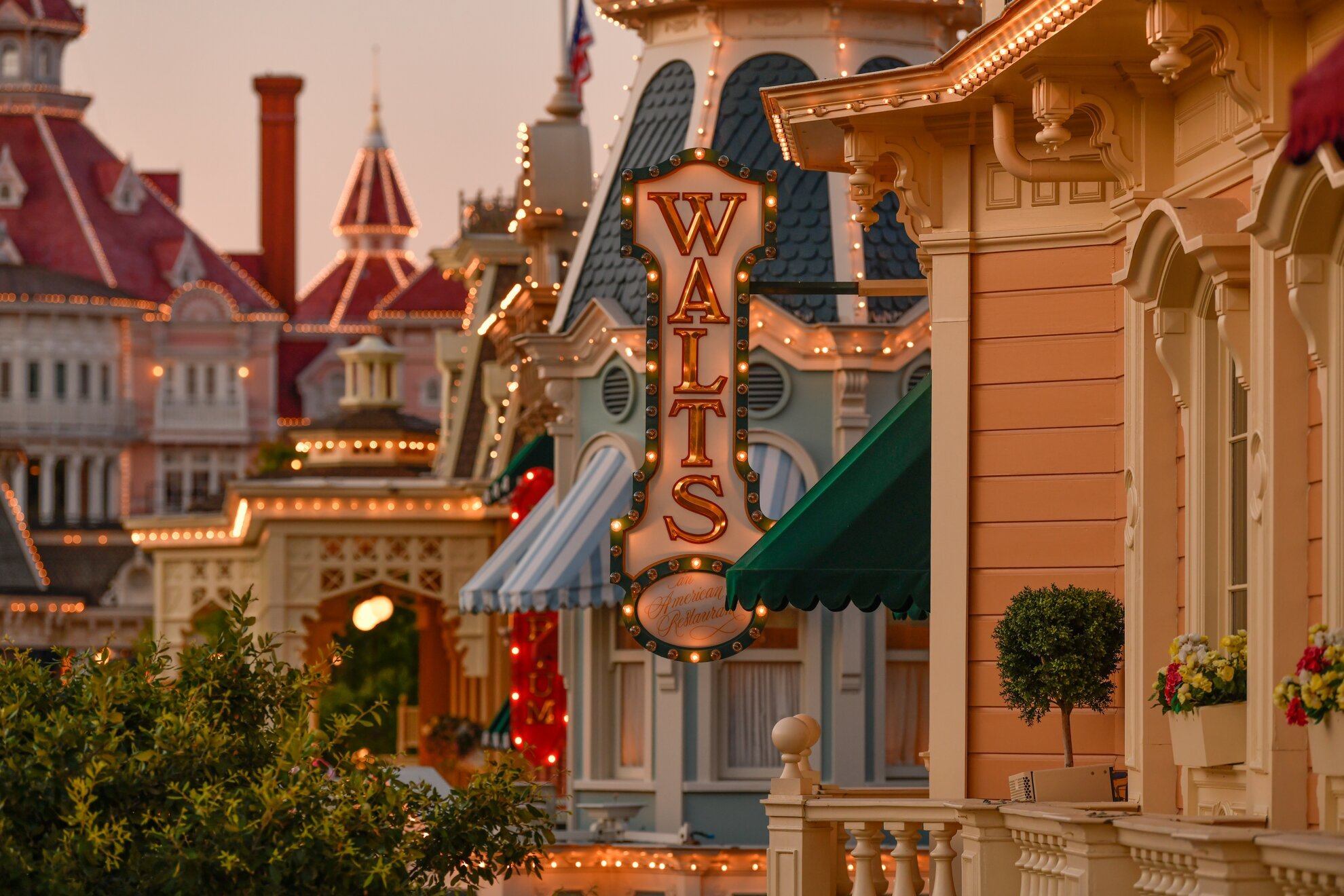 Công viên Disneyland nổi tiếng còn tọa lạc trên nhiều quốc gia khắp thế giới Công viên Disneyland nổi tiếng còn tọa lạc trên nhiều quốc gia khắp thế giới