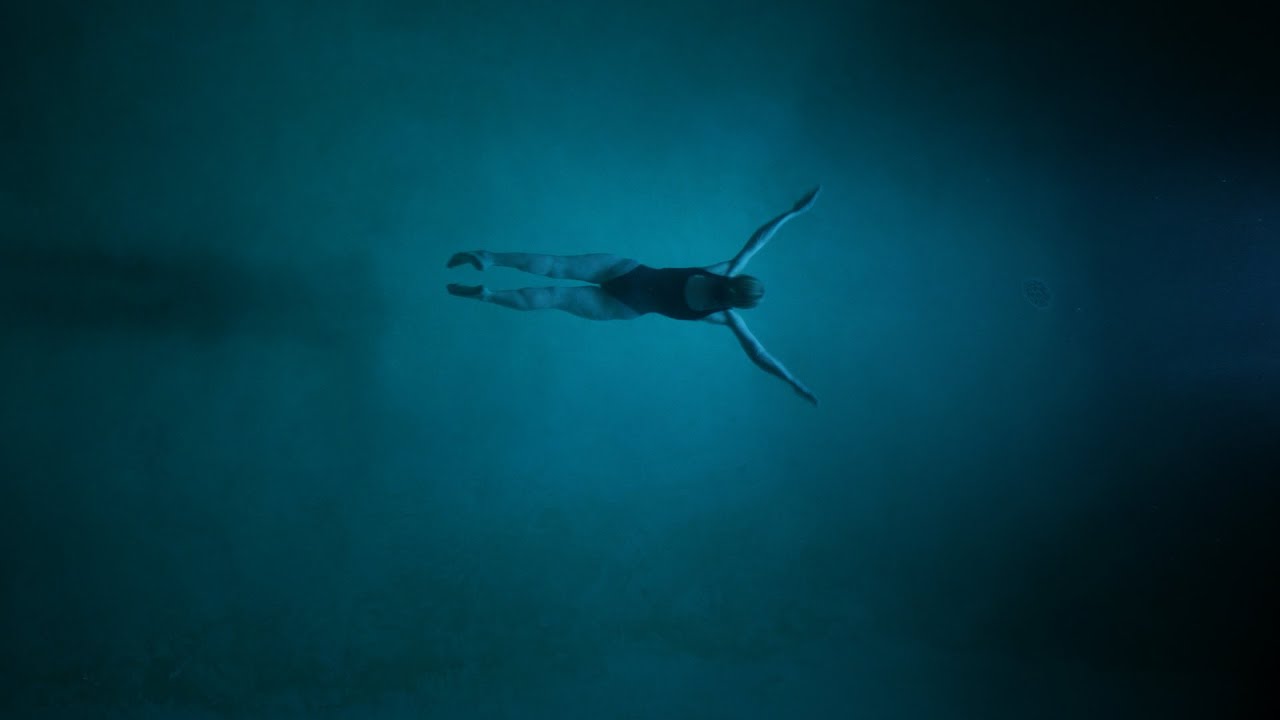 Bơi đêm - Night Swim (2024) - vũ trụ siêu nhiên Bơi đêm - Night Swim (2024) - vũ trụ siêu nhiên