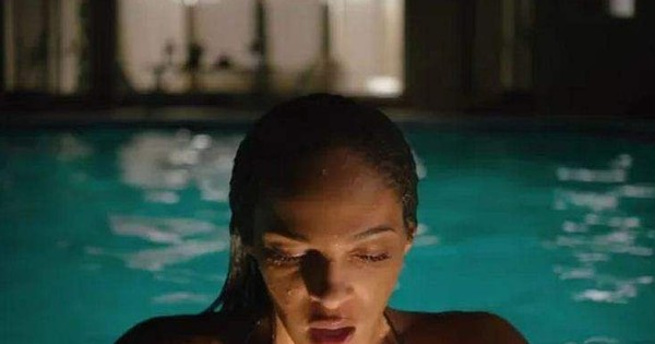 Bơi đêm - Night Swim (2024) - vũ trụ siêu nhiên Bơi đêm - Night Swim (2024) - vũ trụ siêu nhiên